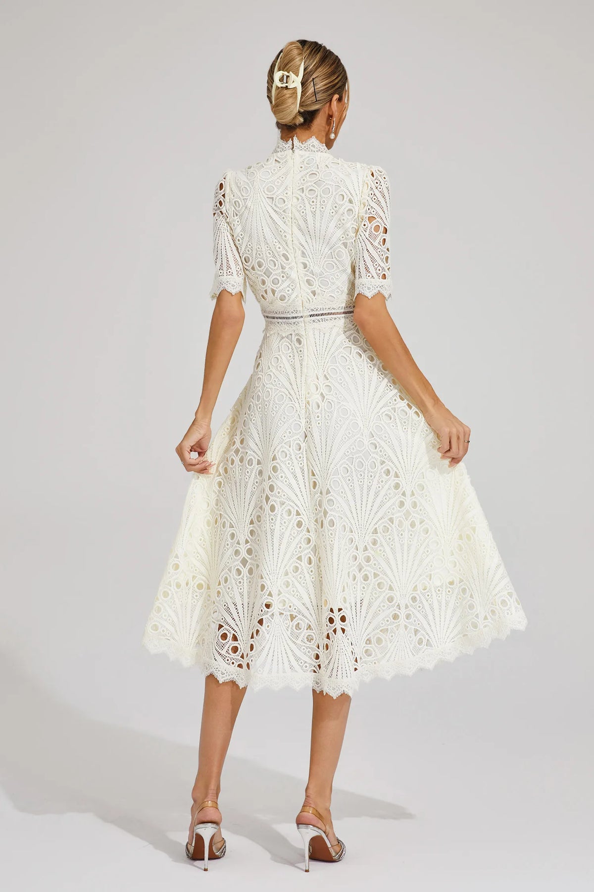Exquisite Flattering Lace Midi Dress for Women